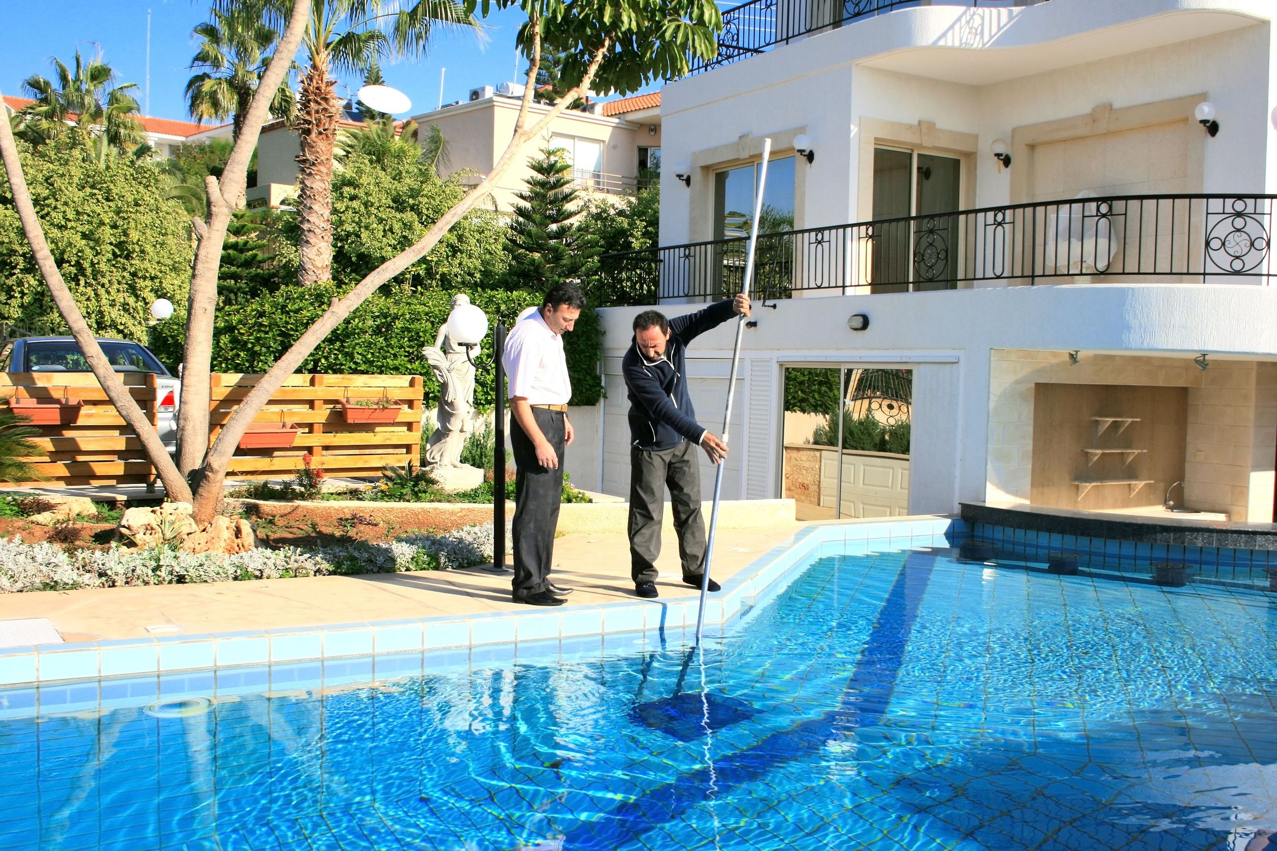 Enjoy a Refreshing Swimming Pool and the Environmental Benefits of Eco pools