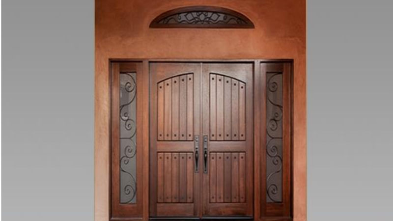 Carriage House Style Garage Doors Can Make a Statement