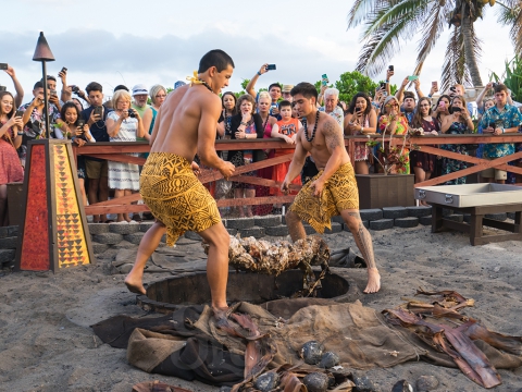 Choosing a Great Luau Game in Hawaii