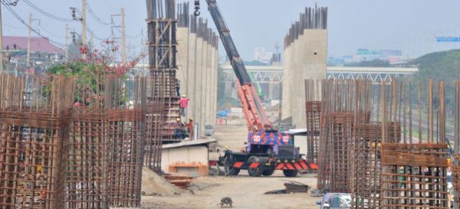 Hire a Professional Crane Company in Illinois to Help with Your Application