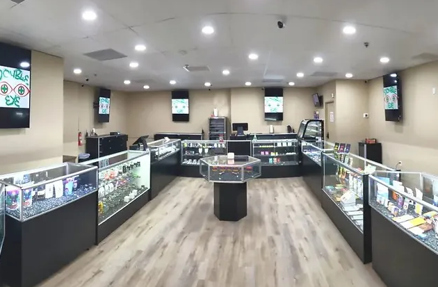 Choosing the Best Dispensary Near Cathedral City
