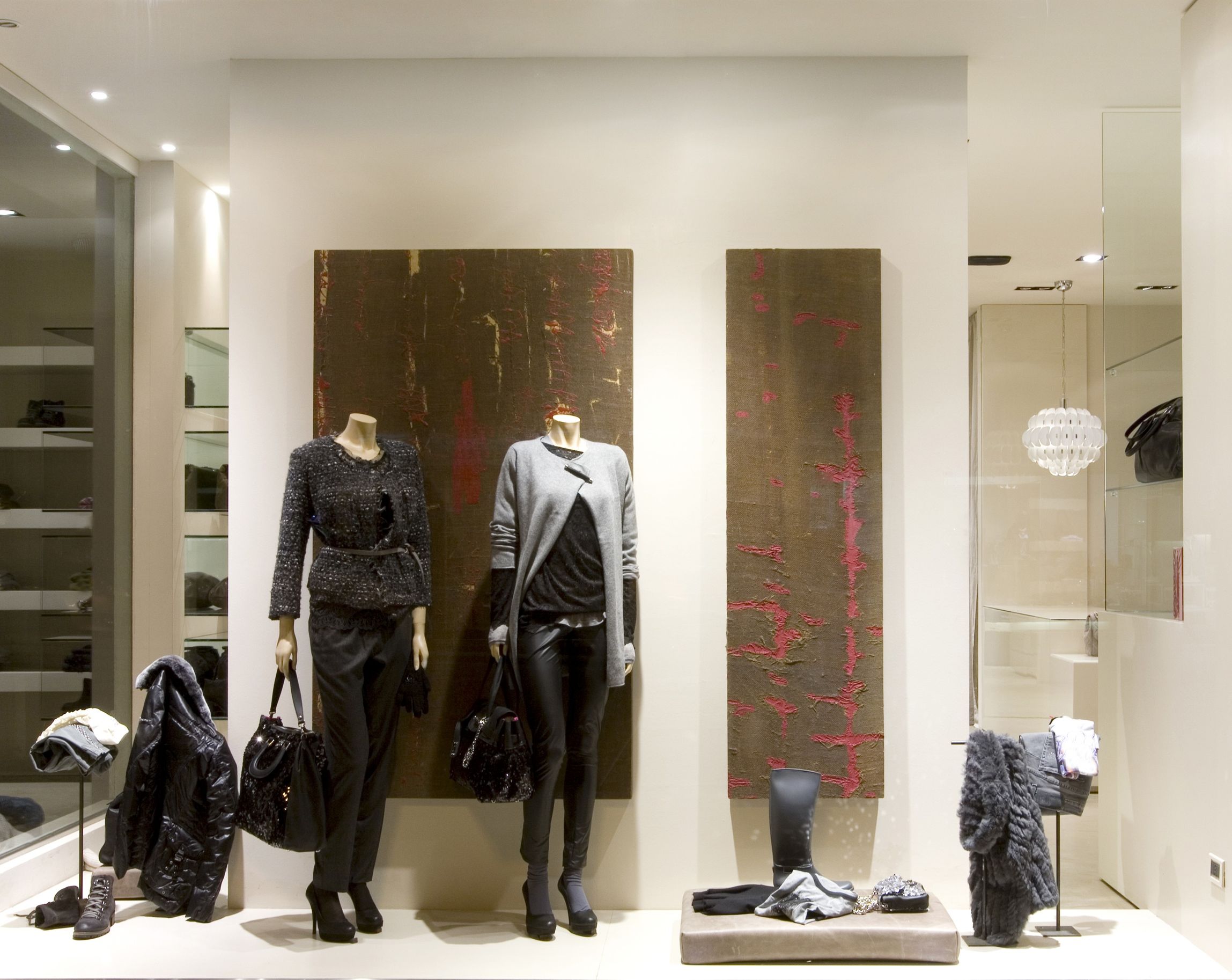 See the Benefits of Custom Closet Cabinets in Cincinnati, OH