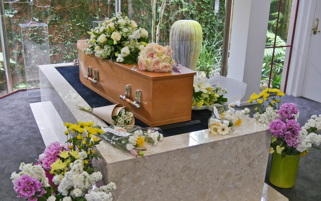 What to Expect When Working With a Funeral Director, Des Plaines, IL Families Trust