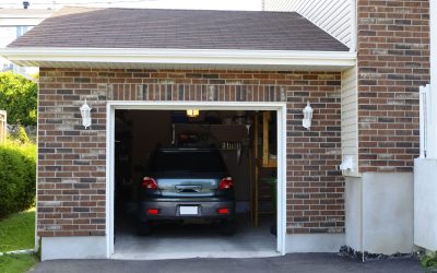 Simple Fixes When Your Garage Door Won’t Open Lawrence KS Homeowners Should Know