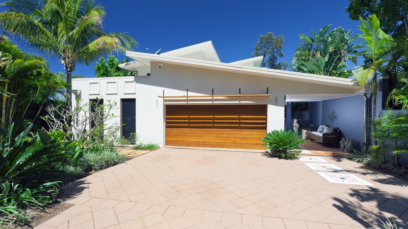 Find Reliable Solutions for Garage Door Residential Phoenix, AZ Repairs and Maintenance