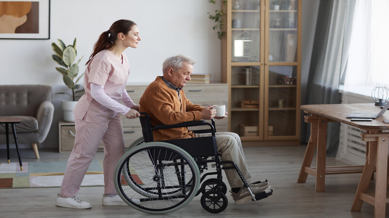 Enjoy Comfort and Community at an Assisted Living Community Lake Bluff IL Residents Trust