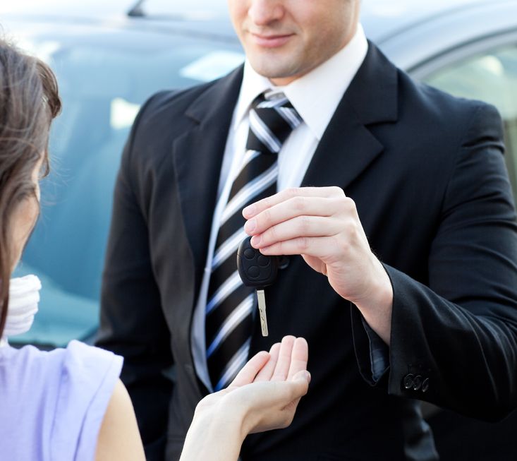 Benefits of Financing Your Next Vehicle at an Auto Dealership in Newtown CT