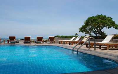 When Pool Equipment Problems Need Professional Attention