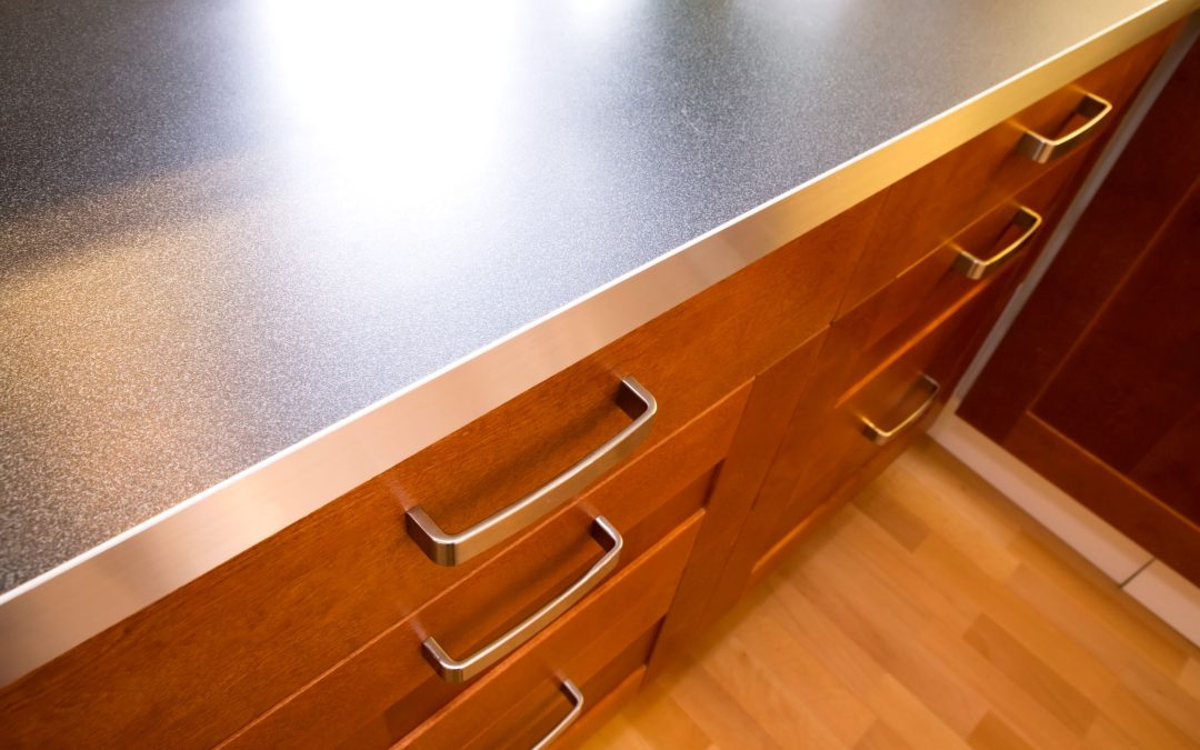 How Custom Cabinets in Deerfield, IL Can Solve Your Kitchen Organization Challenges